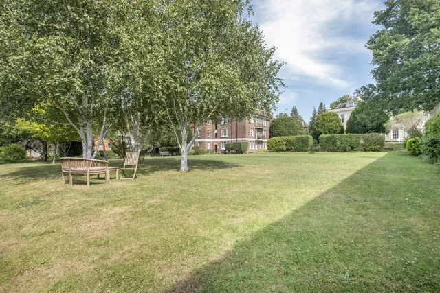 Putney Hill, London, SW15
