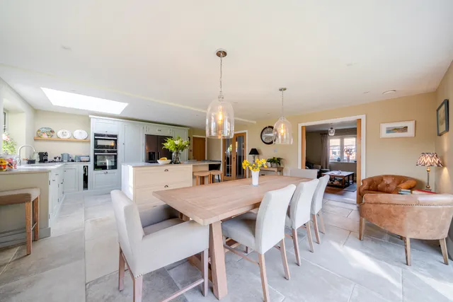 Newstead Close, Godalming, GU7