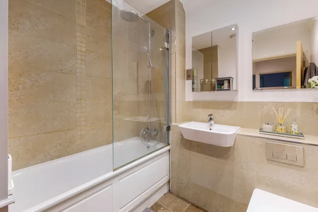 Wells Lane, Ascot, SL5