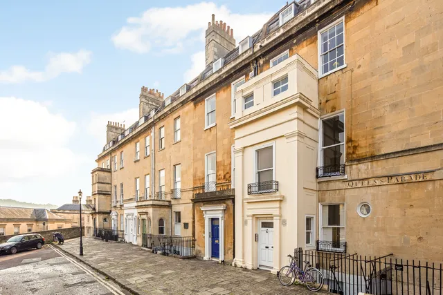 Queens Parade, Bath, BA1