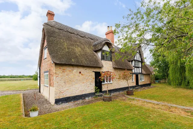Bath Road, Frocester, GL10