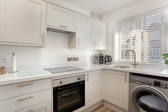 Wordsworth Mead, Redhill, RH1