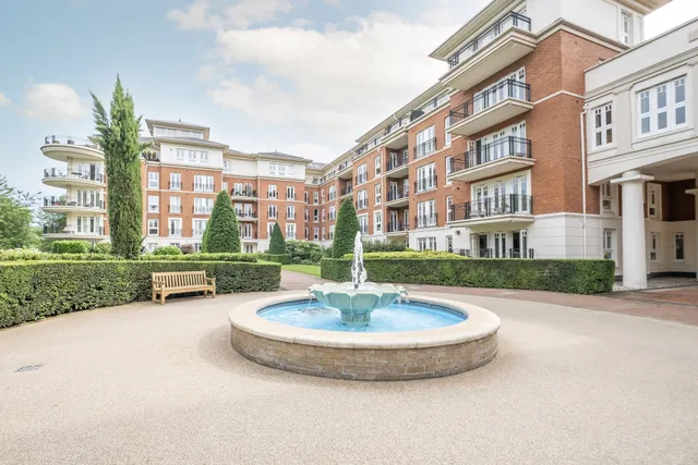 Clevedon Road, Twickenham, TW1