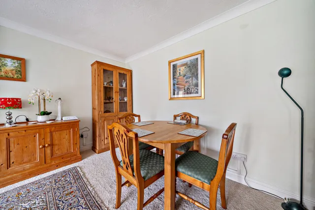 Bagshot Road, Ascot, SL5