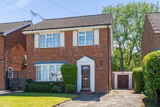 Coldharbour Lane, Bushey, WD23
