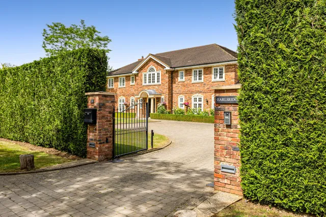 Blackmore Way, Wheathampstead, AL4