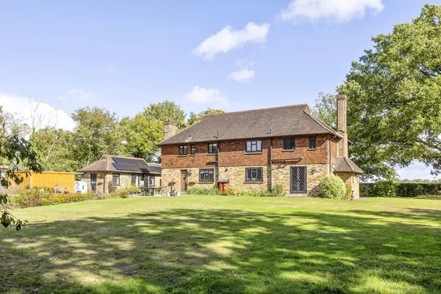 Bashurst Hill, Horsham, RH13