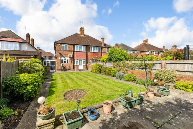 Howberry Road, Edgware, HA8