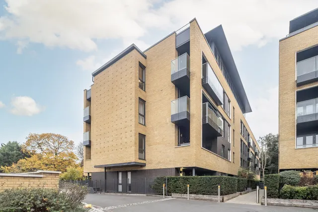 Pipit Drive, London, SW15