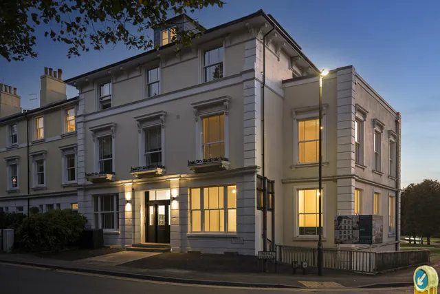Nevill Terrace, Tunbridge Wells, TN2