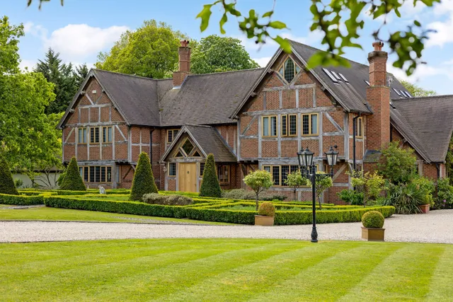Henley Road, Ullenhall, B95