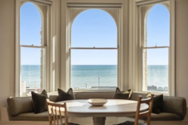 Kingsway, Hove, BN3