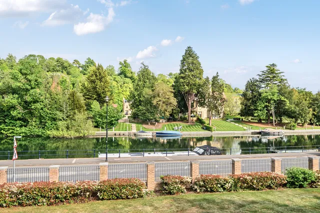 Longworth Drive, Maidenhead, SL6