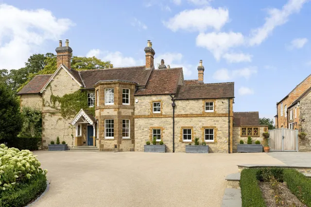 Church Road, Butlers Marston, CV35