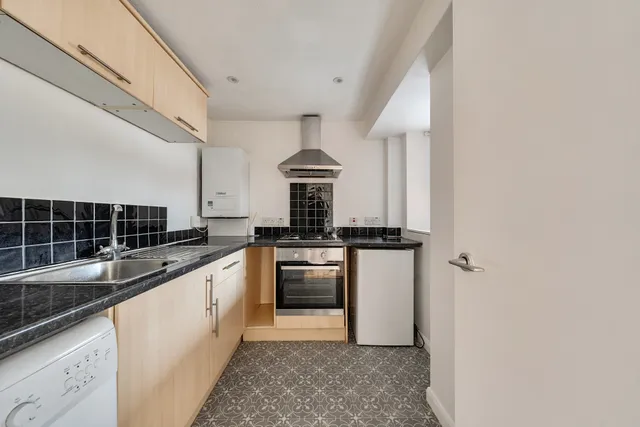 Heath Road, Twickenham, TW1