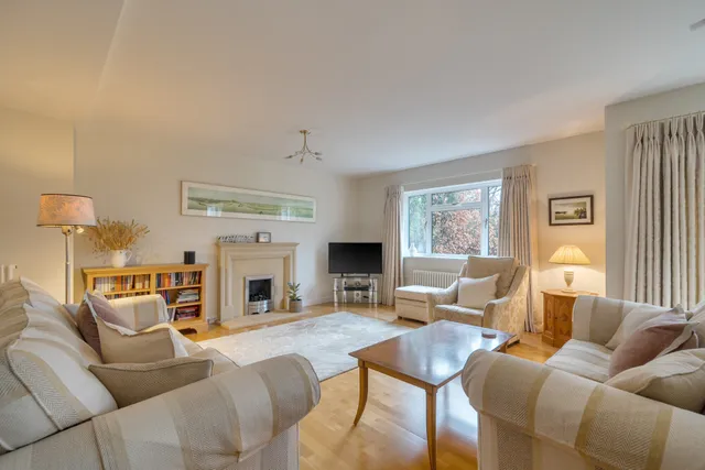 Trotsworth Avenue, Virginia Water, GU25