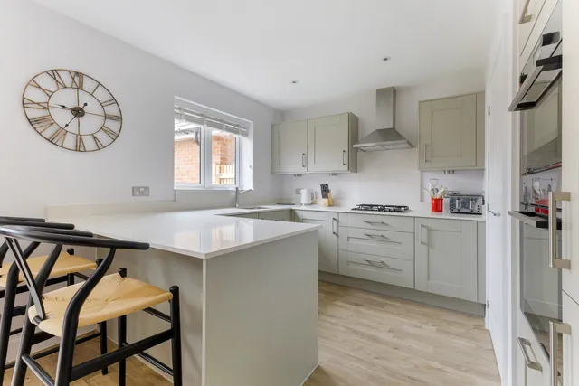 Elizabeth Gardens, Goffs Oak, EN7