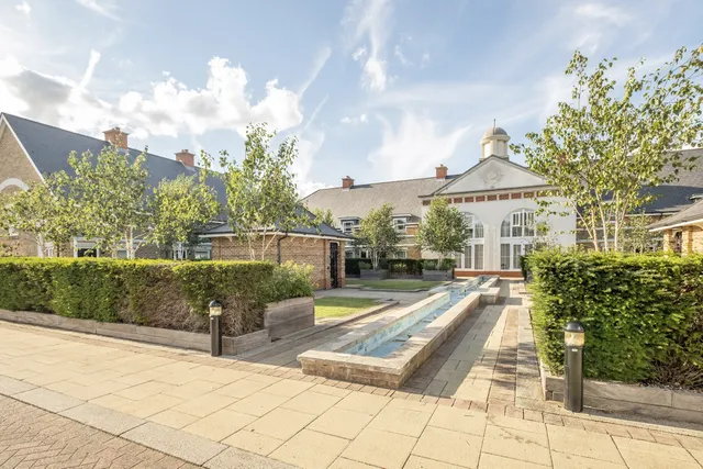 Falmouth Walk, London, SW15