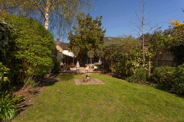 Etheldene Avenue, London, N10