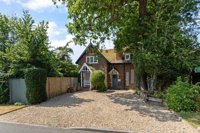 Clamp Hill, Stanmore, HA7