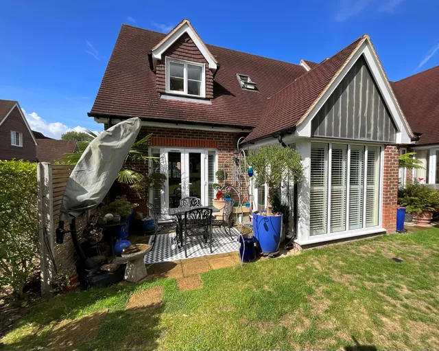 Hazel Close, Liphook, GU30