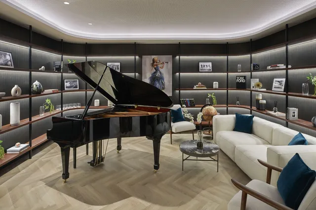 Park West, Prince of Wales Drive, London, SW11