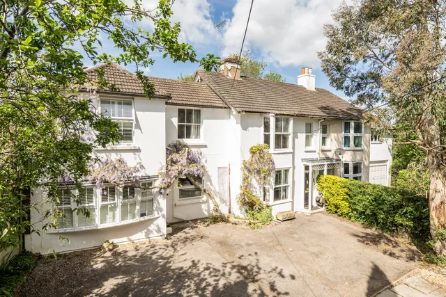 London Road, Burgess Hill, RH15