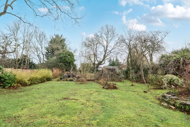 Lyonsdown Avenue, New Barnet, EN5