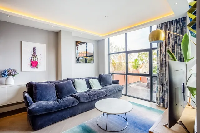 Warple Way, London, W3