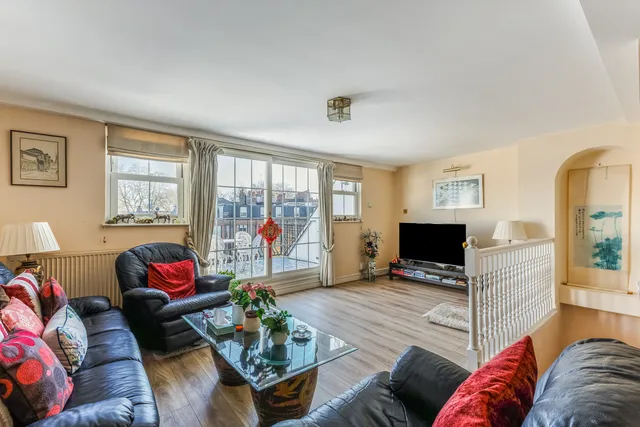 Barkston Gardens, London, SW5
