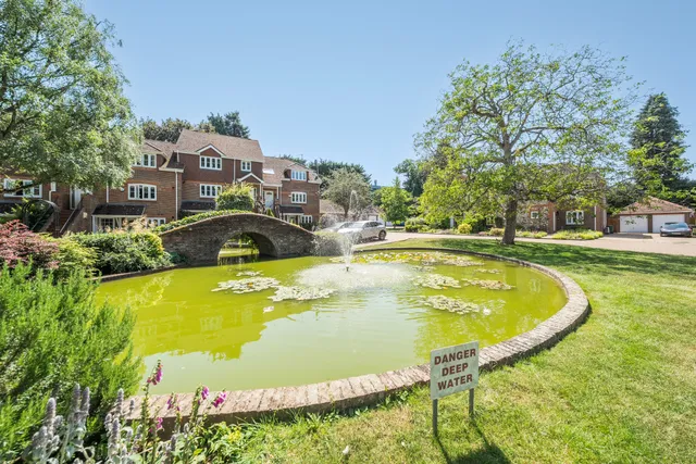 Sir Josephs Walk, Harpenden, AL5
