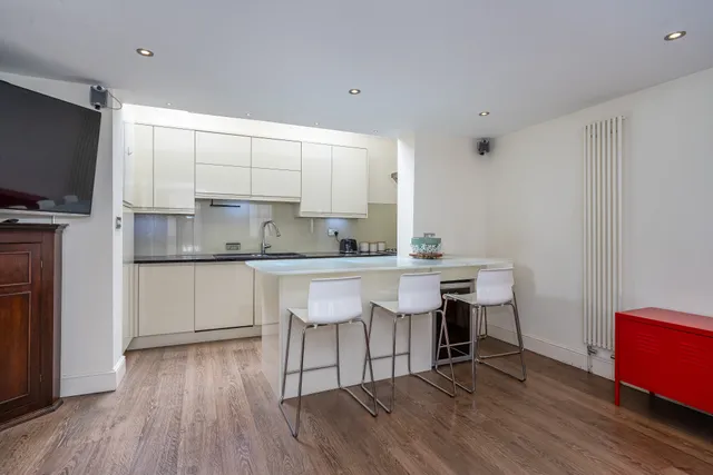 Malvern Mews, London, NW6