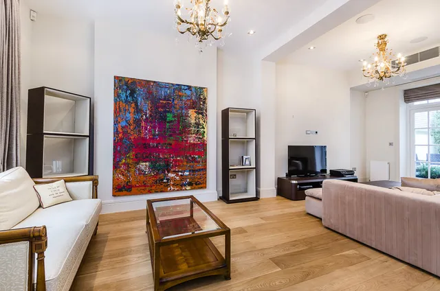 Warwick Way, London, SW1V