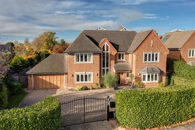 Sandelswood End, Beaconsfield, HP9