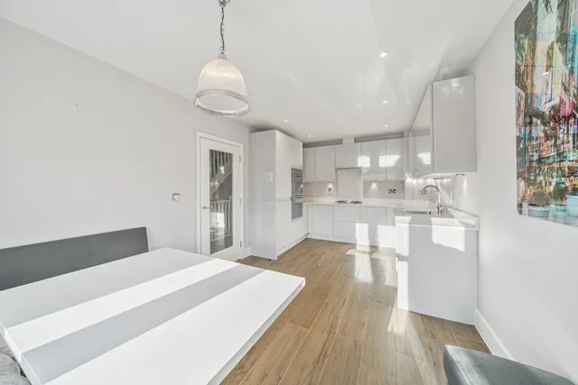 Royal Quay, Uxbridge, UB9