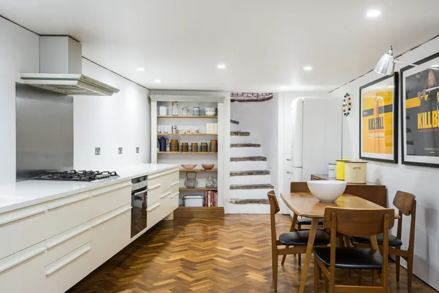 Gloucester Place, Bristol, BS2