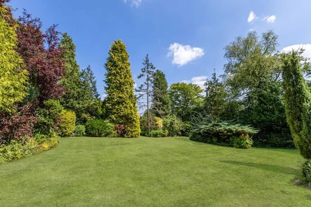 Wray Lane, Reigate, RH2