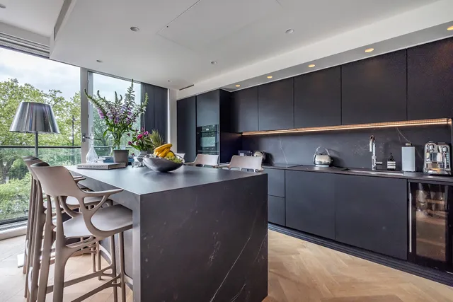 Gatliff Road, London, SW1W
