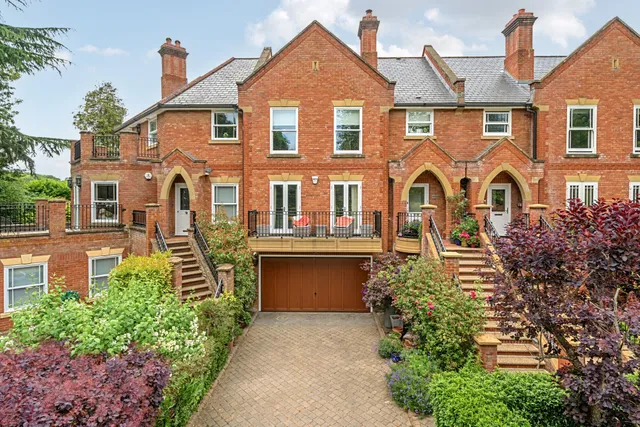 Amersham Road, Chalfont St. Giles, HP8