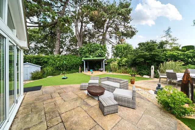 St. Nicolas Lane, Shoreham-By-Sea, BN43