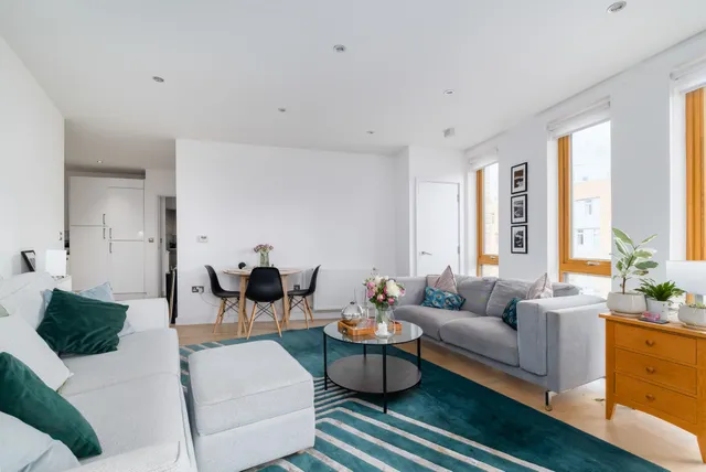 Wharf Lane, London, E14