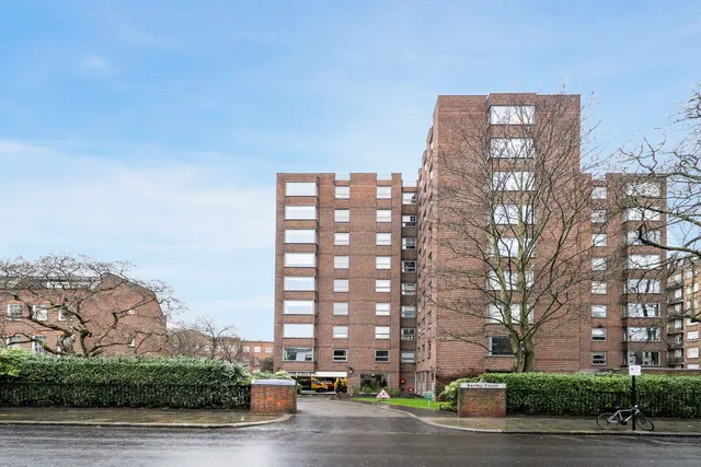 Somerset Square, London, W14