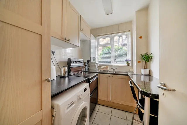 Crescent Road, London, N8