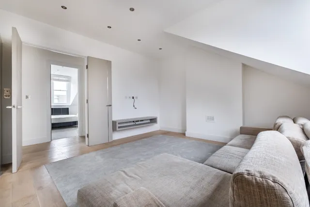 Brondesbury Road, London, NW6