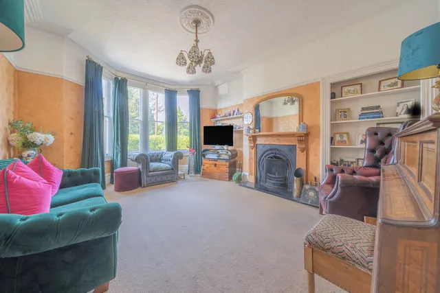 Bath Road, Keynsham, BS31