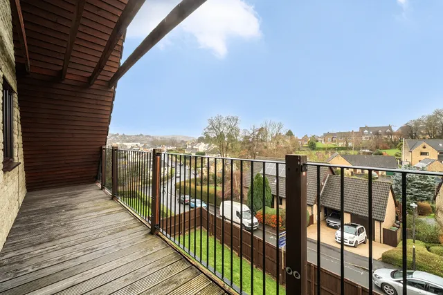 Heazle Place, Stroud, GL5
