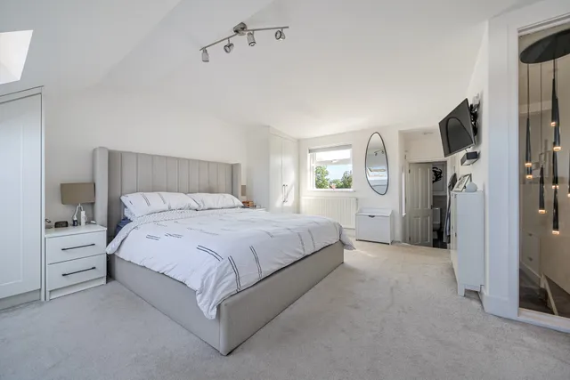 Oakleigh Road North, Whetstone, N20