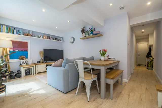 Kilburn Park Road, London, NW6