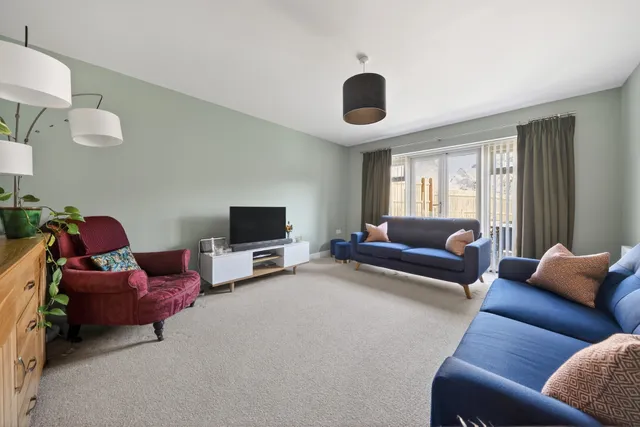 Honeybone Close, Fairford, GL7