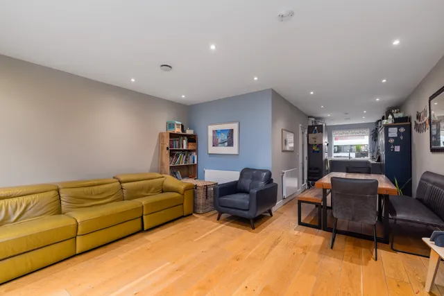 Peartree Way, London, SE10